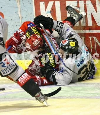 EBEL. Erste Bank Eishockey Bundesliga. KAC gegen EHC Graz 99ers. David Schuller (KAC), Doug Nolan (Graz). Klagenfurt, am 2.12.2007.
Foto: Kuess
---
pressefotos, pressefotografie, kuess, qs, qspictures, sport, bild, bilder, bilddatenbank