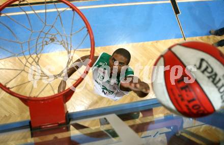 Basketball Bundesliga. Woerthersee Piraten. Christian Brown. Klagenfurt, am 3.12.2007.
Foto: Kuess
---
pressefotos, pressefotografie, kuess, qs, qspictures, sport, bild, bilder, bilddatenbank