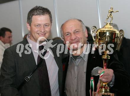 Boxnacht in Klagenfurt. Franc Wieser, Joe Tiger Pachler. Klagenfurt, am 23.11.2007.
Foto: Kuess 
---
pressefotos, pressefotografie, kuess, qs, qspictures, sport, bild, bilder, bilddatenbank