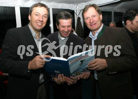 100Jahr Feier Kaerntner Landesschiverband. Fritz Strobl, Karl Schnabl, Franz Klammer. Bad Kleinkirchheim, am 7.12.2007.
Foto: Kuess
---
pressefotos, pressefotografie, kuess, qs, qspictures, sport, bild, bilder, bilddatenbank