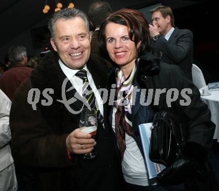 100Jahr Feier Kaerntner Landesschiverband. Erik Schinegger mit Gattin. Bad Kleinkirchheim, am 7.12.2007.
Foto: Kuess
---
pressefotos, pressefotografie, kuess, qs, qspictures, sport, bild, bilder, bilddatenbank