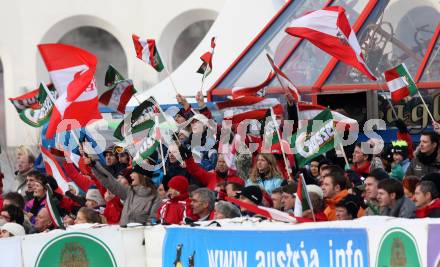 Schi Weltcup. Riesentorlauf.  Jubelnde Fans. Bad Kleinkirchheim, am 8.12.2007.
Foto: Kuess
---
pressefotos, pressefotografie, kuess, qs, qspictures, sport, bild, bilder, bilddatenbank