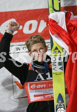 Schi Nordisch. Weltcup Schispringen. Sieger Thomas Morgenstern (AUT). Villach am 14.12.2007
Foto: Kuess
---
pressefotos, pressefotografie, kuess, qs, qspictures, sport, bild, bilder, bilddatenbank