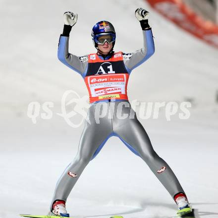 Schi Nordisch. Weltcup Schispringen. Sieger Thomas Morgenstern (AUT). Villach am 14.12.2007
Foto: Kuess
---
pressefotos, pressefotografie, kuess, qs, qspictures, sport, bild, bilder, bilddatenbank