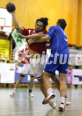 Handball Bundesliga. SC Ferlach gegen HCK 59.  Miha Hendler (Ferlach), Klaus Haslinglehner (HCK). Ferlach, am 15.12.2007.
Foto: Kuess
---
pressefotos, pressefotografie, kuess, qs, qspictures, sport, bild, bilder, bilddatenbank