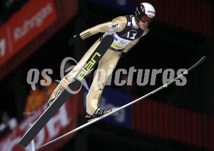 Schi Nordisch. Weltcup Schispringen. Jernej Damjan (SLO). Villach am 14.12.2007
Foto: Kuess
---
pressefotos, pressefotografie, kuess, qs, qspictures, sport, bild, bilder, bilddatenbank