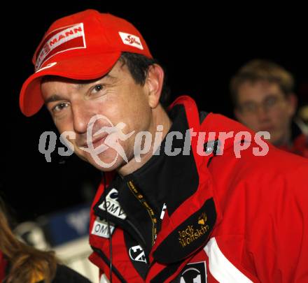 Schi Nordisch. Weltcup Schispringen. Trainer Alex Pointner. Villach am 14.12.2007
Foto: Kuess
---
pressefotos, pressefotografie, kuess, qs, qspictures, sport, bild, bilder, bilddatenbank