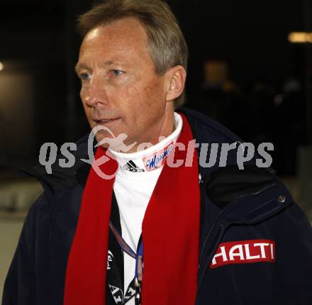 Schi Nordisch. Weltcup Schispringen. FIS Direktor Walter Hofer. Villach am 14.12.2007
Foto: Kuess
---
pressefotos, pressefotografie, kuess, qs, qspictures, sport, bild, bilder, bilddatenbank