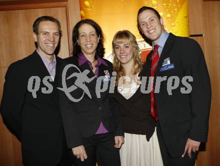 Sportlerwahl, Sportgala 2007. Kurt Traer, Michaela Taupe-Traer, Julia Schmid, Gerhard Schmid. Velden, am 17.12.2007.
Foto: Kuess
---
pressefotos, pressefotografie, kuess, qs, qspictures, sport, bild, bilder, bilddatenbank