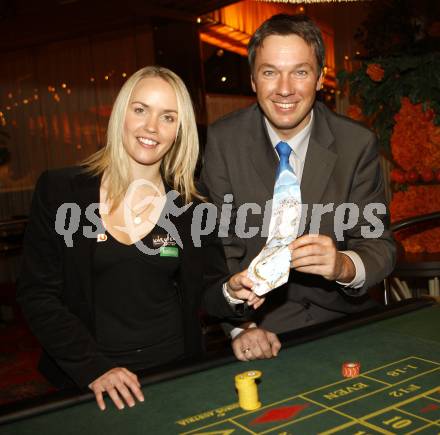 Sportlerwahl, Sportgala 2007. Billard, Schi Alpin. Sportler des Jahres 2007. Jasmin Ouschan und Fritz Strobl. Velden, am 17.12.2007.
Foto: Kuess
---
pressefotos, pressefotografie, kuess, qs, qspictures, sport, bild, bilder, bilddatenbank