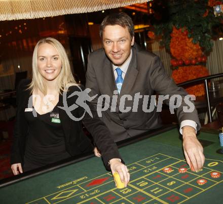 Sportlerwahl, Sportgala 2007. Billard, Schi Alpin. Sportler des Jahres 2007. Jasmin Ouschan und Fritz Strobl. Velden, am 17.12.2007.
Foto: Kuess
---
pressefotos, pressefotografie, kuess, qs, qspictures, sport, bild, bilder, bilddatenbank