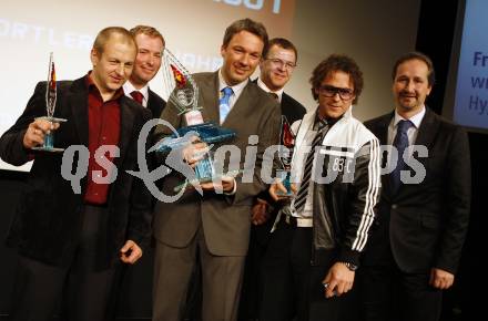 Sportlerwahl, Sportgala 2007. Werner Mueller, Hypo Leasing Vorstand Stefan Duller, Sportler des Jahres Fritz Strobl, Hypo Leasing Vorstand Albert Modritsch, Rainer Schoenfelder, Landesrat Wolfgang Schantl. Velden, am 17.12.2007.
Foto: Kuess
---
pressefotos, pressefotografie, kuess, qs, qspictures, sport, bild, bilder, bilddatenbank