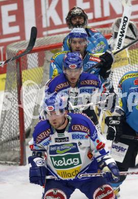 EBEL. Eishockey Bundesliga. VSV gegen Black Wings Linz. Roland Kaspitz, Marc Brown (VSV), Francois Groleau, Juergen Penker (Linz). Villach, am 26.12.2007.
Foto: Kuess
---
pressefotos, pressefotografie, kuess, qs, qspictures, sport, bild, bilder, bilddatenbank