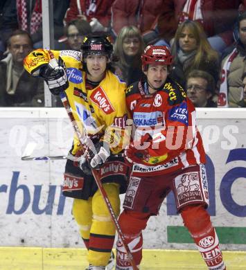 EBEL. Erste Bank Eishockey Bundesliga. KAC gegen Vienna Capitals. Jeffrey Tory (KAC), David Rodman (Caps). Klagenfurt, am 30.12.2007.
Foto: Kuess
---
pressefotos, pressefotografie, kuess, qs, qspictures, sport, bild, bilder, bilddatenbank