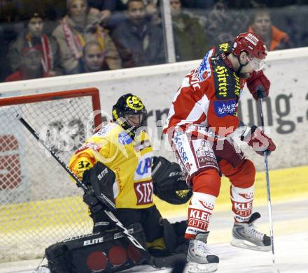 EBEL. Erste Bank Eishockey Bundesliga. KAC gegen Vienna Capitals. Robert Valicevic (KAC), Sebastian Charpentier (Caps). Klagenfurt, am 30.12.2007.
Foto: Kuess
---
pressefotos, pressefotografie, kuess, qs, qspictures, sport, bild, bilder, bilddatenbank