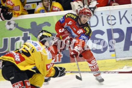 EBEL. Erste Bank Eishockey Bundesliga. KAC gegen Vienna Capitals. Andrew Schneider (KAC), David Rodman (Caps). Klagenfurt, am 30.12.2007.
Foto: Kuess
---
pressefotos, pressefotografie, kuess, qs, qspictures, sport, bild, bilder, bilddatenbank