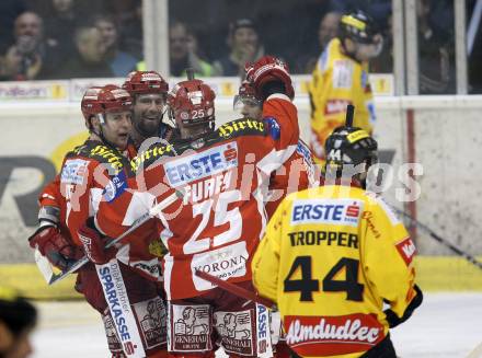 EBEL. Erste Bank Eishockey Bundesliga. KAC gegen Vienna Capitals. Torjubel KAC. Klagenfurt, am 30.12.2007.
Foto: Kuess
---
pressefotos, pressefotografie, kuess, qs, qspictures, sport, bild, bilder, bilddatenbank