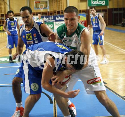 Basketball Bundesliga. Woerthersee Piraten gegen UBSC Graz. Stjepan Gavran (Piraten), Stacey Nolan, Jasmin Trifunovic (Graz). Klagenfurt, am 3.1.2008.
Foto: Kuess
---
pressefotos, pressefotografie, kuess, qs, qspictures, sport, bild, bilder, bilddatenbank