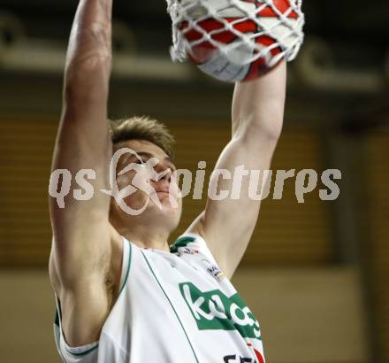 Basketball Bundesliga. Woerthersee Piraten gegen UBSC Graz. Rasid Mahalbasic (Piraten). Klagenfurt, am 3.1.2008.
Foto: Kuess
---
pressefotos, pressefotografie, kuess, qs, qspictures, sport, bild, bilder, bilddatenbank