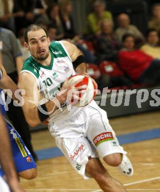 Basketball Bundesliga. Woerthersee Piraten gegen UBSC Graz. Joachim Buggelsheim (Piraten). Klagenfurt, am 3.1.2008.
Foto: Kuess
---
pressefotos, pressefotografie, kuess, qs, qspictures, sport, bild, bilder, bilddatenbank