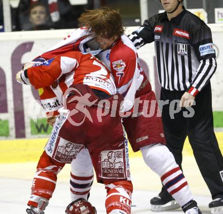 EBEL. Eishockey Bundesliga. KAC gegen EC Red Bull Salzburg. Schlaegerei, Rauferei. Kirk Furey (KAC), Douglas Lynch (Salzburg). Klagenfurt, am 6.1.2008.
Foto: Kuess
---
pressefotos, pressefotografie, kuess, qs, qspictures, sport, bild, bilder, bilddatenbank