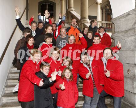 Behindertensport. Verabschiedung Special Olympics. Peter Kaiser, Kaethe Konrad, Gabi Schaunig, Wolfgang Schantl. Klagenfurt, am 7.1.2007.
Foto: Kuess
---
pressefotos, pressefotografie, kuess, qs, qspictures, sport, bild, bilder, bilddatenbank