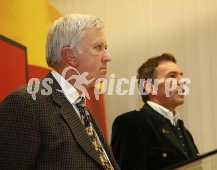 Fussball Expertenrunde. Thomas Partl, Praesident Kaerntner Fussballverband, Landeshauptmann Joerg Haider. Klagenfurt, am 8.1.2008.
Foto: Kuess
---
pressefotos, pressefotografie, kuess, qs, qspictures, sport, bild, bilder, bilddatenbank