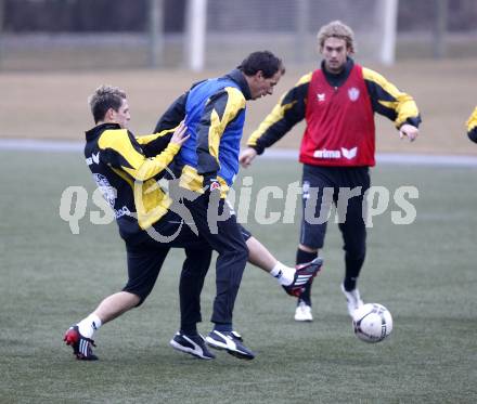 Fussball Bundesliga. Trainingsstart Austria Kaernten. Zlatko Junuzovic, Krajic, Lukas Moessner. Klagenfurt, am 7.1.2008.
Foto: Kuess
---
pressefotos, pressefotografie, kuess, qs, qspictures, sport, bild, bilder, bilddatenbank