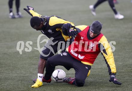 Fussball Bundesliga. Trainingsstart Austria Kaernten. Thierry Tazemeta. Klagenfurt, am 7.1.2008.
Foto: Kuess
---
pressefotos, pressefotografie, kuess, qs, qspictures, sport, bild, bilder, bilddatenbank