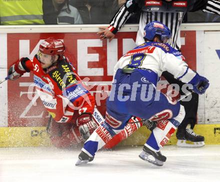 EBEL. Eishockey Bundesliga. VSV gegen KAC. Roland Kaspitz (VSV), Franz Wilfan (KAC). Villach, am 11.1.2008.
Foto: Kuess
---
pressefotos, pressefotografie, kuess, qs, qspictures, sport, bild, bilder, bilddatenbank