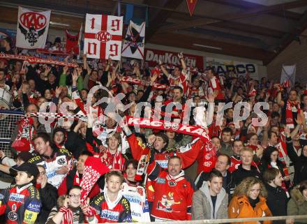 EBEL. Eishockey Bundesliga. VSV gegen KAC. Jubel KAC Fans. Villach, am 11.1.2008.
Foto: Kuess
---
pressefotos, pressefotografie, kuess, qs, qspictures, sport, bild, bilder, bilddatenbank