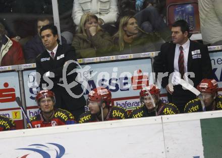 EBEL. Eishockey Bundesliga. KAC gegen EHC Liwest Linz. Spielerbank KAC. Trainer Many Viveiros, Co-Trainer Mario Schaden. Klagenfurt, am 13.1.2008.
Foto: Kuess
---
pressefotos, pressefotografie, kuess, qs, qspictures, sport, bild, bilder, bilddatenbank