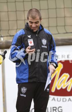 Fussball Bundesliga. SK Austria Kaernten. Training. Trainer Klaus Schmidt. Moosburg, am 18.1.2008.
Foto: Kuess
---
pressefotos, pressefotografie, kuess, qs, qspictures, sport, bild, bilder, bilddatenbank