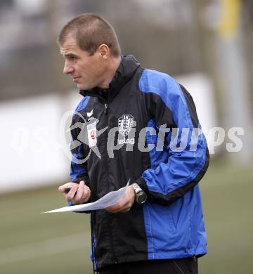 Fussball Bundesliga. SK Austria Kaernten. Training. Trainer Klaus Schmidt. Moosburg, am 18.1.2008.
Foto: Kuess
---
pressefotos, pressefotografie, kuess, qs, qspictures, sport, bild, bilder, bilddatenbank