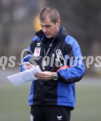 Fussball Bundesliga. SK Austria Kaernten. Training. Trainer Klaus Schmidt. Moosburg, am 18.1.2008.
Foto: Kuess
---
pressefotos, pressefotografie, kuess, qs, qspictures, sport, bild, bilder, bilddatenbank