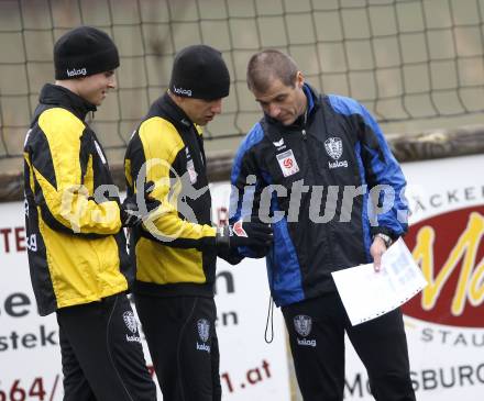 Fussball Bundesliga. SK Austria Kaernten. Training. Manuel Weber, Sandro Zakany, Trainer Klaus Schmidt. Moosburg, am 18.1.2008.
Foto: Kuess
---
pressefotos, pressefotografie, kuess, qs, qspictures, sport, bild, bilder, bilddatenbank