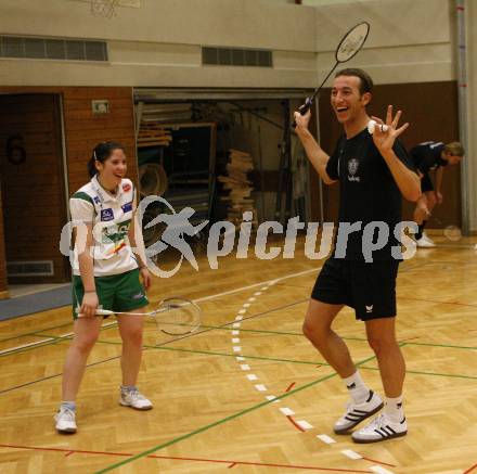 Fussball, Badminton. Gemeinsames Training SK Austria Kaernten, ASKOE Kelag Kaernten. Belinda Heber, Manuel Ortlechner. Klagenfurt, am 21.1.2008.
Foto: Kuess
---
pressefotos, pressefotografie, kuess, qs, qspictures, sport, bild, bilder, bilddatenbank