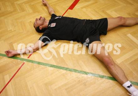 Fussball, Badminton. Gemeinsames Training SK Austria Kaernten, ASKOE Kelag Kaernten. Manuel Ortlechner. Klagenfurt, am 21.1.2008.
Foto: Kuess
---
pressefotos, pressefotografie, kuess, qs, qspictures, sport, bild, bilder, bilddatenbank