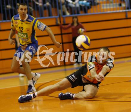 Volleyball. Challenge Cup. SK Aich/Dob gegen VC Rotterdam Nesselande.
Peter Polony, Martin Pipa (Aich/Dob). Prevalje, 23.1.2008
Foto: Kuess
---
pressefotos, pressefotografie, kuess, qs, qspictures, sport, bild, bilder, bilddatenbank