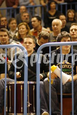 Volleyball. Challenge Cup. SK Aich/Dob gegen VC Rotterdam Nesselande.
Fans (Aich/Dob). Prevalje, 23.1.2008
Foto: Kuess
---
pressefotos, pressefotografie, kuess, qs, qspictures, sport, bild, bilder, bilddatenbank