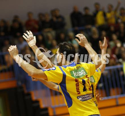 Volleyball. Challenge Cup. SK Aich/Dob gegen VC Rotterdam Nesselande.
Jubel (Aich/Dob). Prevalje, 23.1.2008
Foto: Kuess
---
pressefotos, pressefotografie, kuess, qs, qspictures, sport, bild, bilder, bilddatenbank