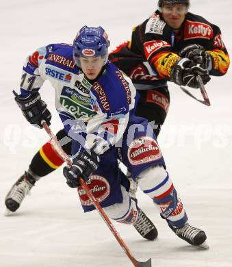 EBEL Eishockey Bundesliga. VSV gegen Vienna Capitals. Niko Toff (VSV), Marcel Rodman (Caps). Villach, am 24.1.2008.
Foto: Kuess
---
pressefotos, pressefotografie, kuess, qs, qspictures, sport, bild, bilder, bilddatenbank