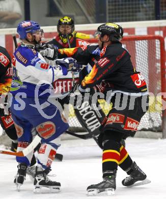 EBEL Eishockey Bundesliga. VSV gegen Vienna Capitals. Markus Peintner (VSV), Philippe Lakos (Caps). Villach, am 24.1.2008.
Foto: Kuess
---
pressefotos, pressefotografie, kuess, qs, qspictures, sport, bild, bilder, bilddatenbank