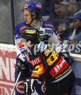 EBEL Eishockey Bundesliga. VSV gegen Vienna Capitals. David Slivnik (VSV), Christian Dolezal (Caps). Villach, am 24.1.2008.
Foto: Kuess
---
pressefotos, pressefotografie, kuess, qs, qspictures, sport, bild, bilder, bilddatenbank