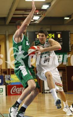 Basketball Bundesliga. Woerthersee Piraten gegen Kapfenberg Bulls. Selmir Husanovic (Piraten). Klagenfurt, am 27.1.2008.
Foto: Kuess
---
pressefotos, pressefotografie, kuess, qs, qspictures, sport, bild, bilder, bilddatenbank