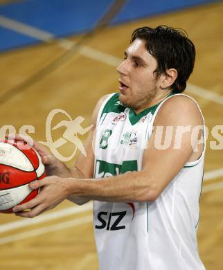 Basketball Bundesliga. Woerthersee Piraten gegen Kapfenberg Bulls. Andreas Kuttnig (Piraten). Klagenfurt, am 27.1.2008.
Foto: Kuess
---
pressefotos, pressefotografie, kuess, qs, qspictures, sport, bild, bilder, bilddatenbank