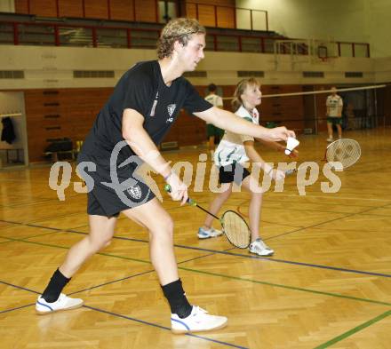 Fussball, Badminton. Gemeinsames Training SK Austria Kaernten, ASKOE Kelag Kaernten. Lukas Moessner, Elisa Widowitz. Klagenfurt, am 21.1.2008.
Foto: Kuess
---
pressefotos, pressefotografie, kuess, qs, qspictures, sport, bild, bilder, bilddatenbank