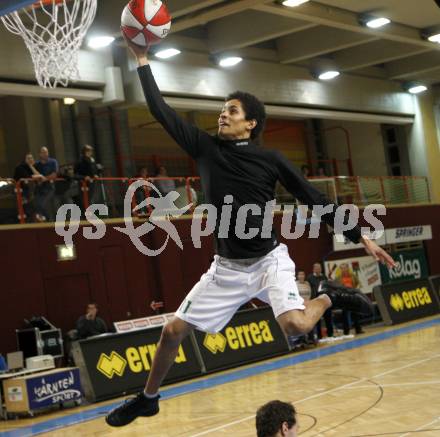 Basketball Bundesliga. Woerthersee Piraten gegen Kapfenberg Bulls. Gavran Stjepan (Piraten). Klagenfurt, am 27.1.2008.
Foto: Kuess
---
pressefotos, pressefotografie, kuess, qs, qspictures, sport, bild, bilder, bilddatenbank