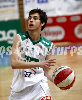 Basketball Bundesliga. Woerthersee Piraten gegen Kapfenberg Bulls. Edgar Allesch (Piraten). Klagenfurt, am 27.1.2008.
Foto: Kuess
---
pressefotos, pressefotografie, kuess, qs, qspictures, sport, bild, bilder, bilddatenbank