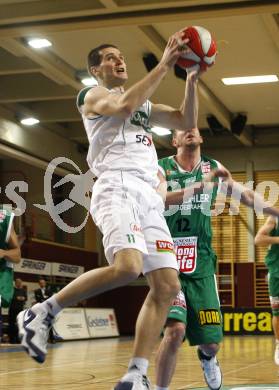 Basketball Bundesliga. Woerthersee Piraten gegen Kapfenberg Bulls. Stjepan Gavran (Piraten). Klagenfurt, am 27.1.2008.
Foto: Kuess
---
pressefotos, pressefotografie, kuess, qs, qspictures, sport, bild, bilder, bilddatenbank